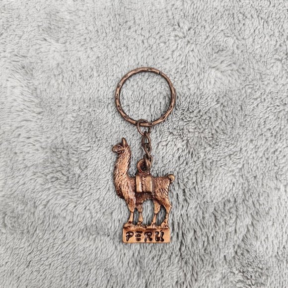 Cusco Peru Keychain Alpaca Lama Copper colored Metal Peruvian Souvenir - Picture 2 of 11